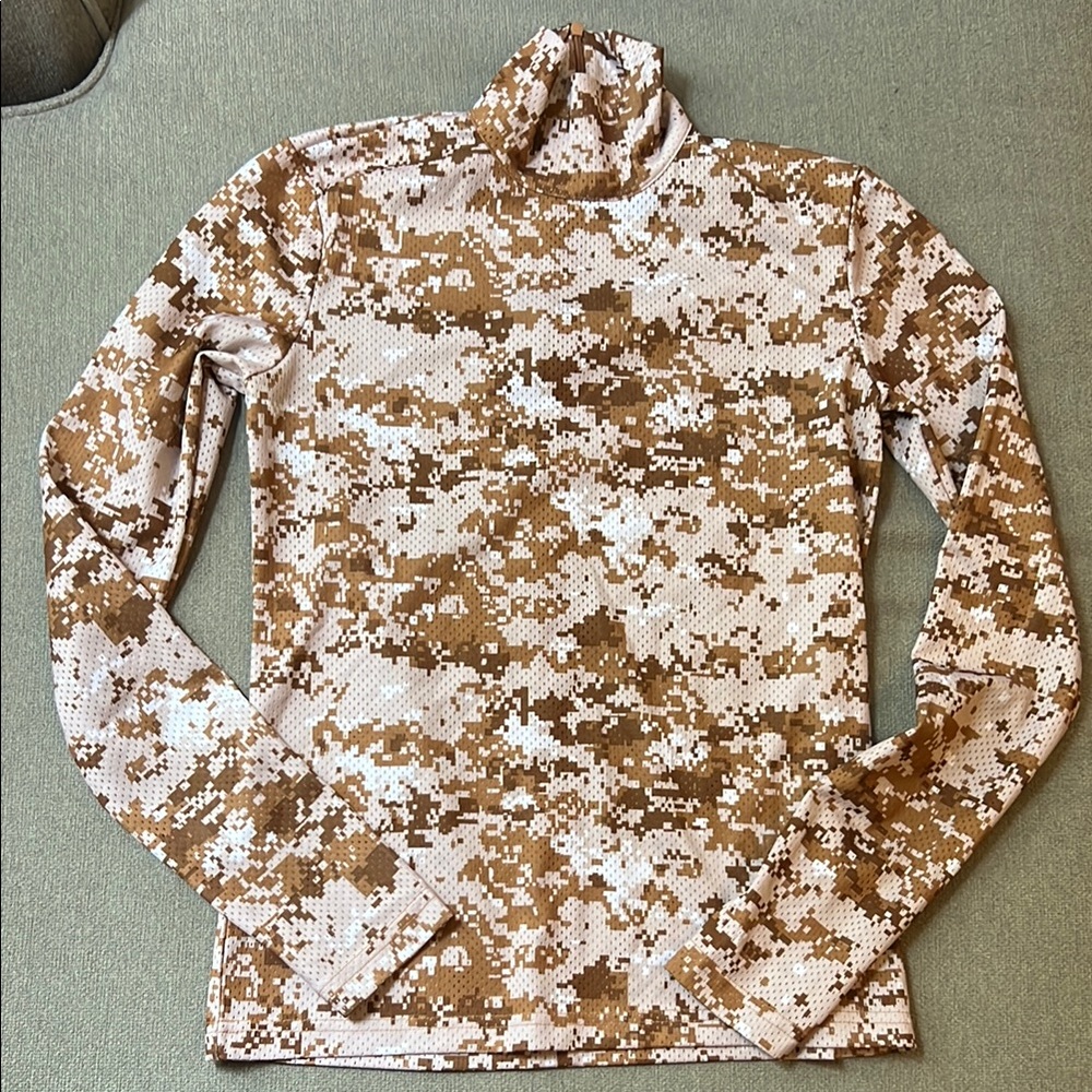 MADE IN FLEAMADONNA Camouflage Long Sleeve Top
